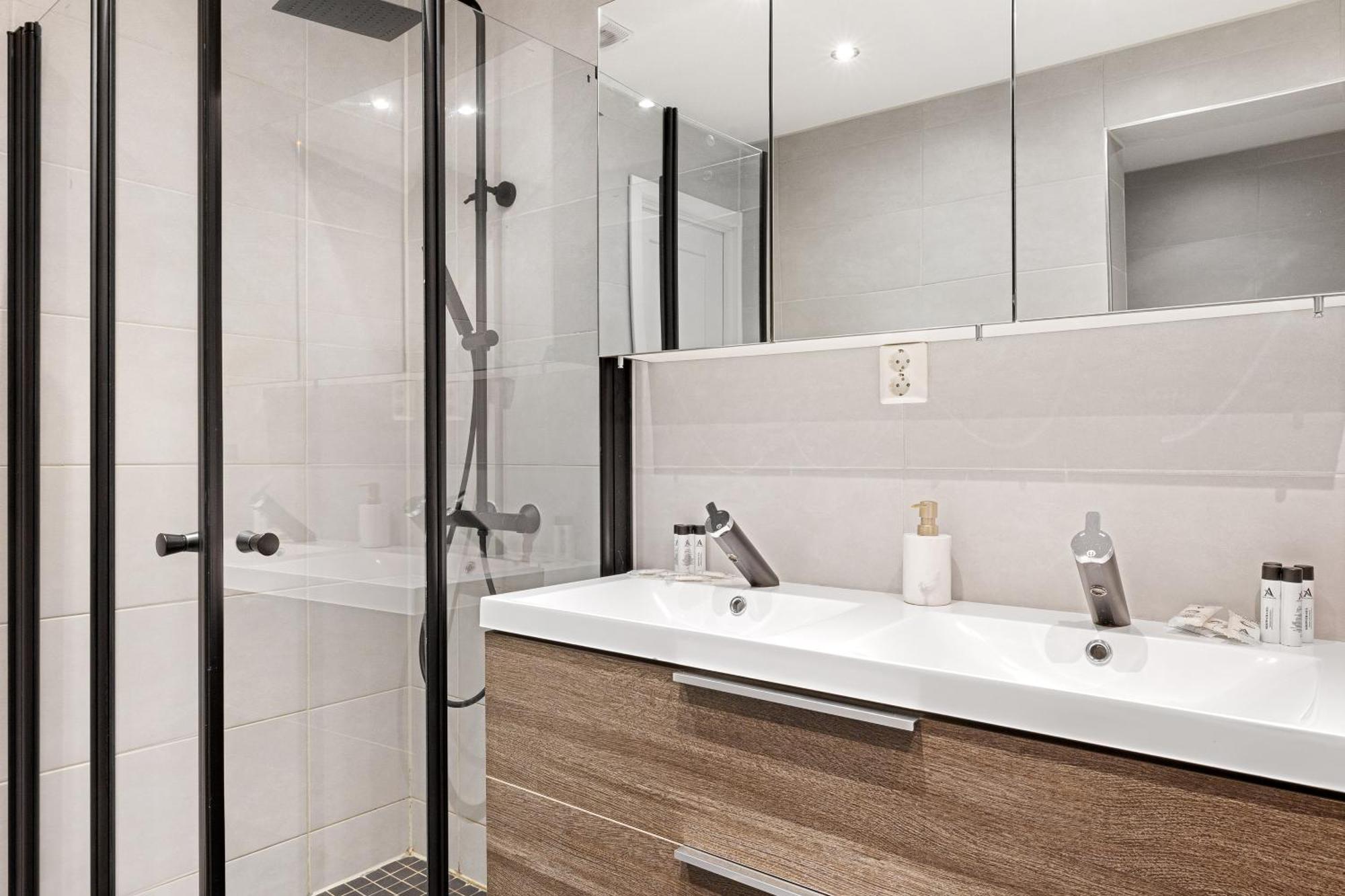 Homerentals L 120Sqm Mid-Central - King Beds - 500Mbps Wi-Fi ベルゲン エクステリア 写真